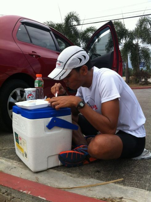 Chow time at the km 50 pit stop